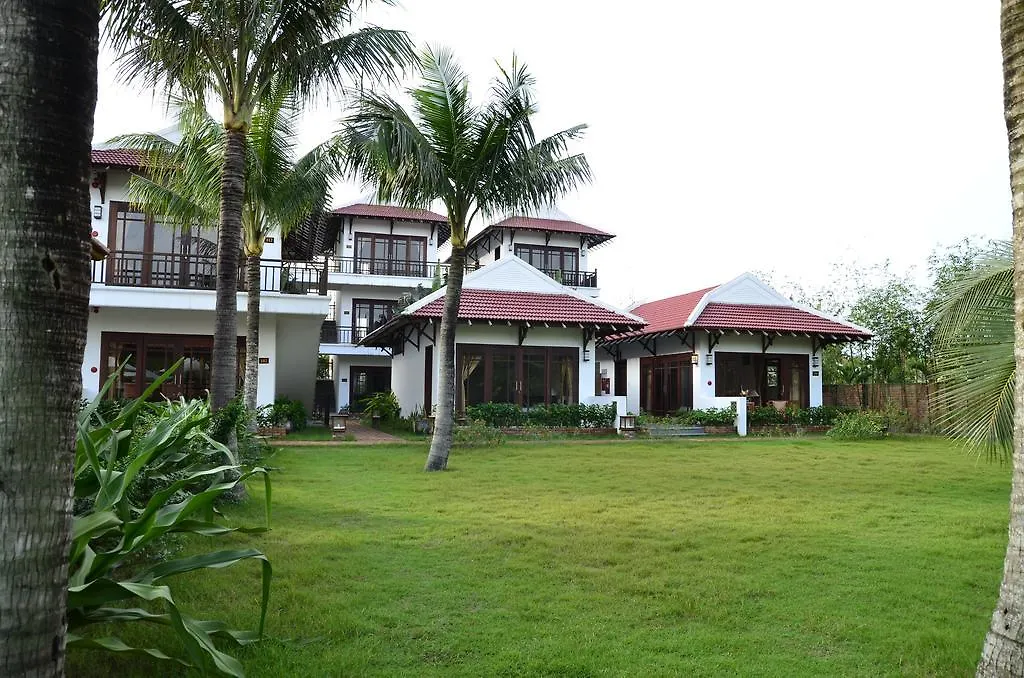 Riverside Bamboo Resort Hoi An 4*,