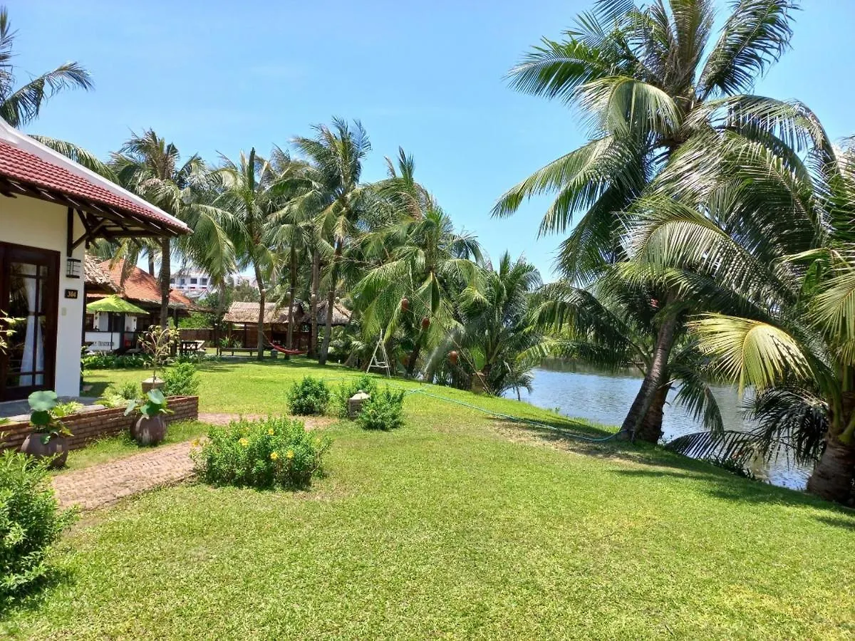 Riverside Bamboo Resort Hoi An 4*,