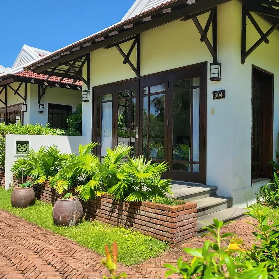 Riverside Bamboo Resort Hoi An 4*,